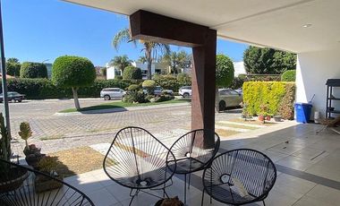 RENTA HERMOSA CASA AMUEBLADA LOMAS I