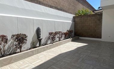 RENTA HERMOSA CASA AMUEBLADA LOMAS I