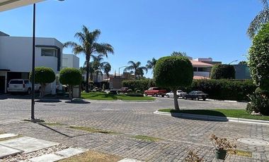 RENTA HERMOSA CASA AMUEBLADA LOMAS I