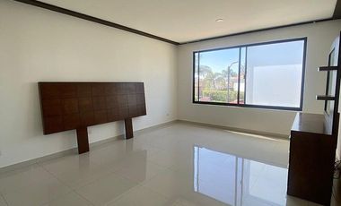 RENTA HERMOSA CASA AMUEBLADA LOMAS I