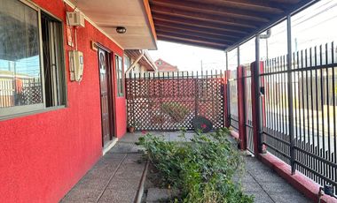 ARRIENDO CASA PARA USO COMERCIAL Y/O HABITACIONAL
