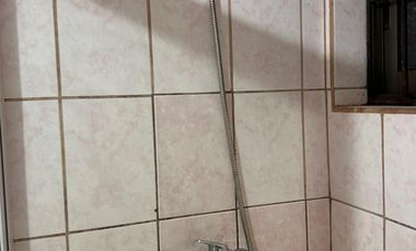 ARRIENDO CASA PARA USO COMERCIAL Y/O HABITACIONAL