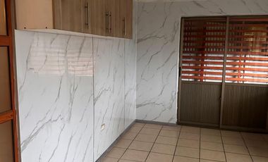 ARRIENDO CASA PARA USO COMERCIAL Y/O HABITACIONAL