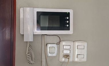 ARRIENDO CASA PARA USO COMERCIAL Y/O HABITACIONAL