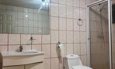 ARRIENDO CASA PARA USO COMERCIAL Y/O HABITACIONAL