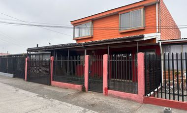 ARRIENDO CASA PARA USO COMERCIAL Y/O HABITACIONAL