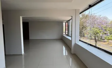 Edificio en renta en Camelinas, Morelia, Michoacán de Ocampo