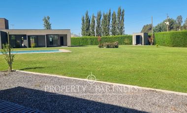 Gran casa en exclusivo condominio