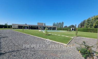 Gran casa en exclusivo condominio