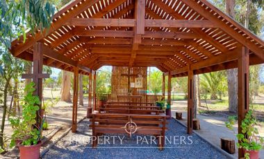 Hermosa Casa de Campo en arriendo anual amoblada en La Foresta - Catapilco