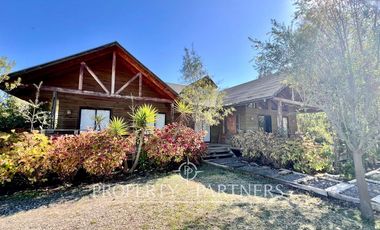 Hermosa Casa de Campo en arriendo anual amoblada en La Foresta - Catapilco