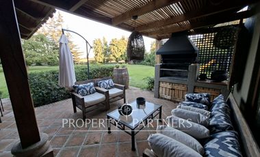 Espectacular casa cercana al colegio Inglés