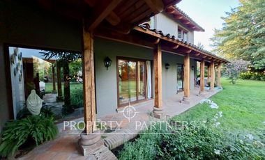 Espectacular casa cercana al colegio Inglés