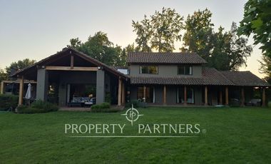 Espectacular casa cercana al colegio Inglés