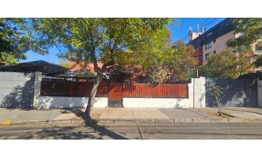 Casa amplio terreno  en Providencia