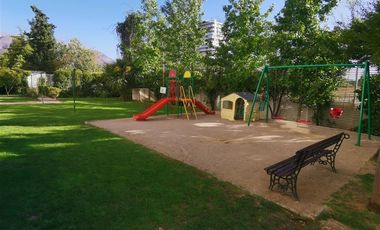 Departamento en Arriendo en 2 ESTACIONAMIENTOS/ San José de la Sierra / Av Las Condes