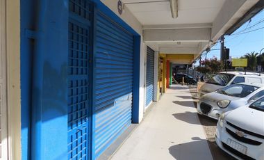Local Comercial en Arriendo en Avda. Condell casi esquina con Chacabuco.