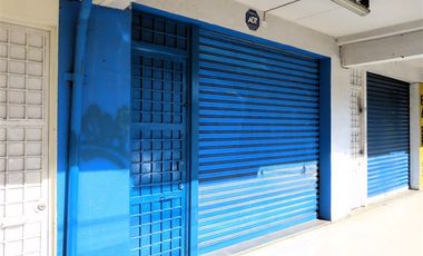 Local Comercial en Arriendo en Avda. Condell casi esquina con Chacabuco.