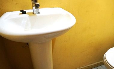 Local Comercial en Arriendo en Avda. Condell casi esquina con Chacabuco.