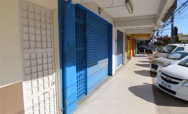 Local Comercial en Arriendo en Avda. Condell casi esquina con Chacabuco.