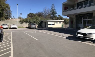 Oportunidad Local Strip Center Plaza Linderos