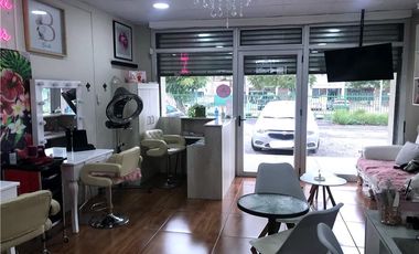 Oportunidad Local Strip Center Plaza Linderos