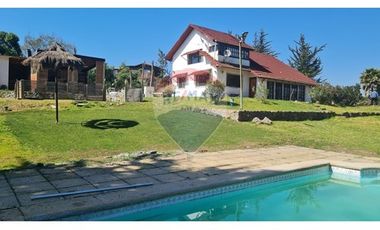 Casa en Parcela con piscina Melipilla