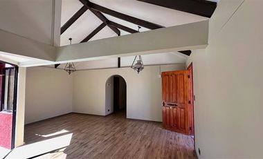 Casa en Venta en Av La Florida con Santa Julia