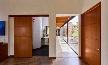 ALQUILO CASA CAMPESTRE DE ARQUITECTURA CONTEMPORÁNEA EN LA CALERA