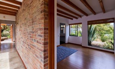 ALQUILO CASA CAMPESTRE DE ARQUITECTURA CONTEMPORÁNEA EN LA CALERA