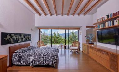 ALQUILO CASA CAMPESTRE DE ARQUITECTURA CONTEMPORÁNEA EN LA CALERA