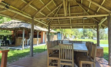 5.000 m2 sobre Rio Lujan. Zonificación E, apto múltiples usos. Venta o alquiler anual o temporal.