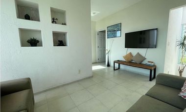 Casa Seminueva Moderna en RENTA Amueblada al Norte de Cvc