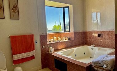 Casa en Venta, Hacienda Valle Escondido, 4 Recámaras