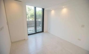 Casa en venta en Costa Esmeralda. Barrio Marítimo II. Frente al mar. 5 Dormitorios. Pileta