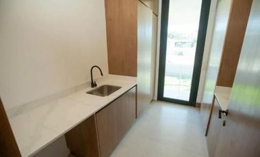 Casa en venta en Costa Esmeralda. Barrio Marítimo II. Frente al mar. 5 Dormitorios. Pileta