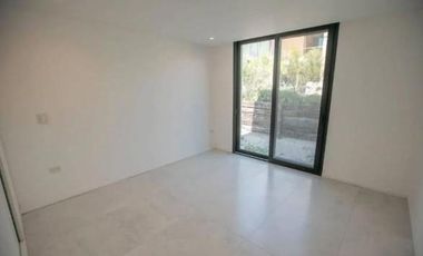 Casa en venta en Costa Esmeralda. Barrio Marítimo II. Frente al mar. 5 Dormitorios. Pileta