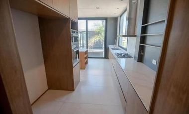 Casa en venta en Costa Esmeralda. Barrio Marítimo II. Frente al mar. 5 Dormitorios. Pileta