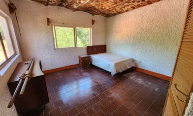 Terreno con casa en venta en Ajijic con frente al Lago de Chapala