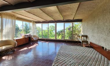 Terreno con casa en venta en Ajijic con frente al Lago de Chapala