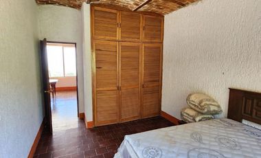 Terreno con casa en venta en Ajijic con frente al Lago de Chapala