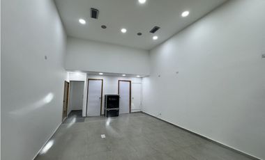 Alquilo local en centro comercial americano