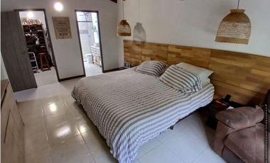 CASA EN SECTOR EL ATRAVESADO - ENVIGADO