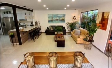 CASA EN SECTOR EL ATRAVESADO - ENVIGADO