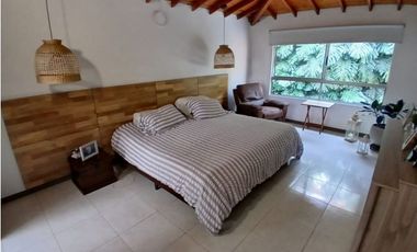 CASA EN SECTOR EL ATRAVESADO - ENVIGADO