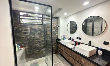 Apartamento en Venta en Medellín en Altos del Poblado