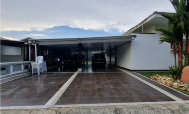 VENTA DE CASA EN CONDOMINIO VERDE ALFAGUARA JAMUND VALLE