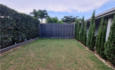 VENTA DE CASA EN CONDOMINIO VERDE ALFAGUARA JAMUND VALLE