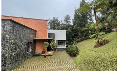 CASA SECTOR ALTOS DEL POBLADO - POBLADO