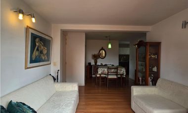 Apartamento en Venta en Medellín sector Loma Los bernal